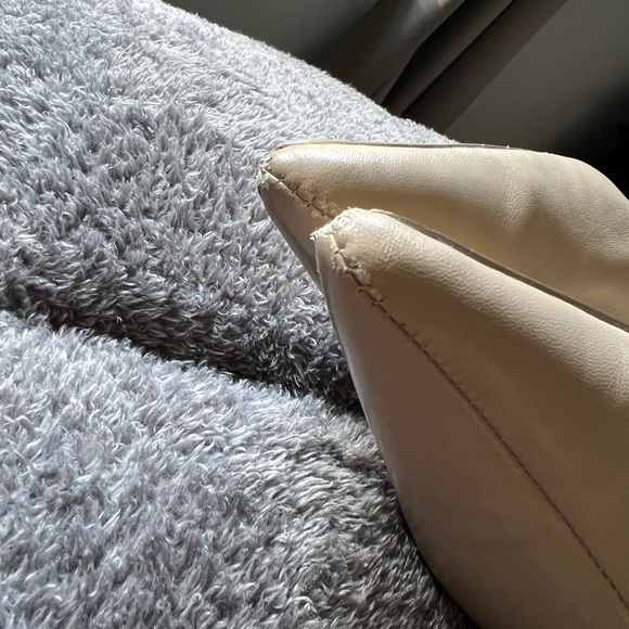 Frederick’s of Hollywood cream zip-up heeled boot, size 7 1/2 - Picture 5 of 6